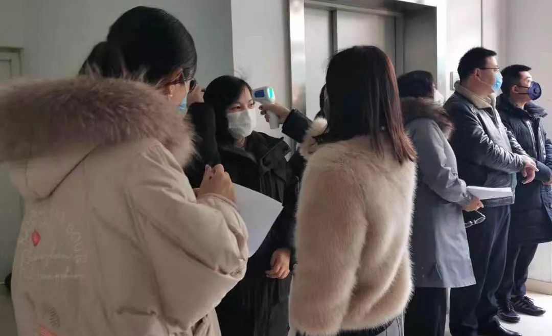 抗击疫情 长田实业党支部在行动