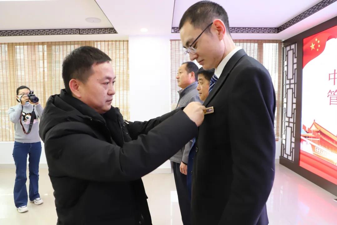 党建引领促发展 红色物业谱新篇—长田物业党支部暨新元社区首家“红色物业”党支部成立了 党建引领促发展 红色物业谱新篇—长田物业党支部暨新元社区首家“红色物业”党支部成立了