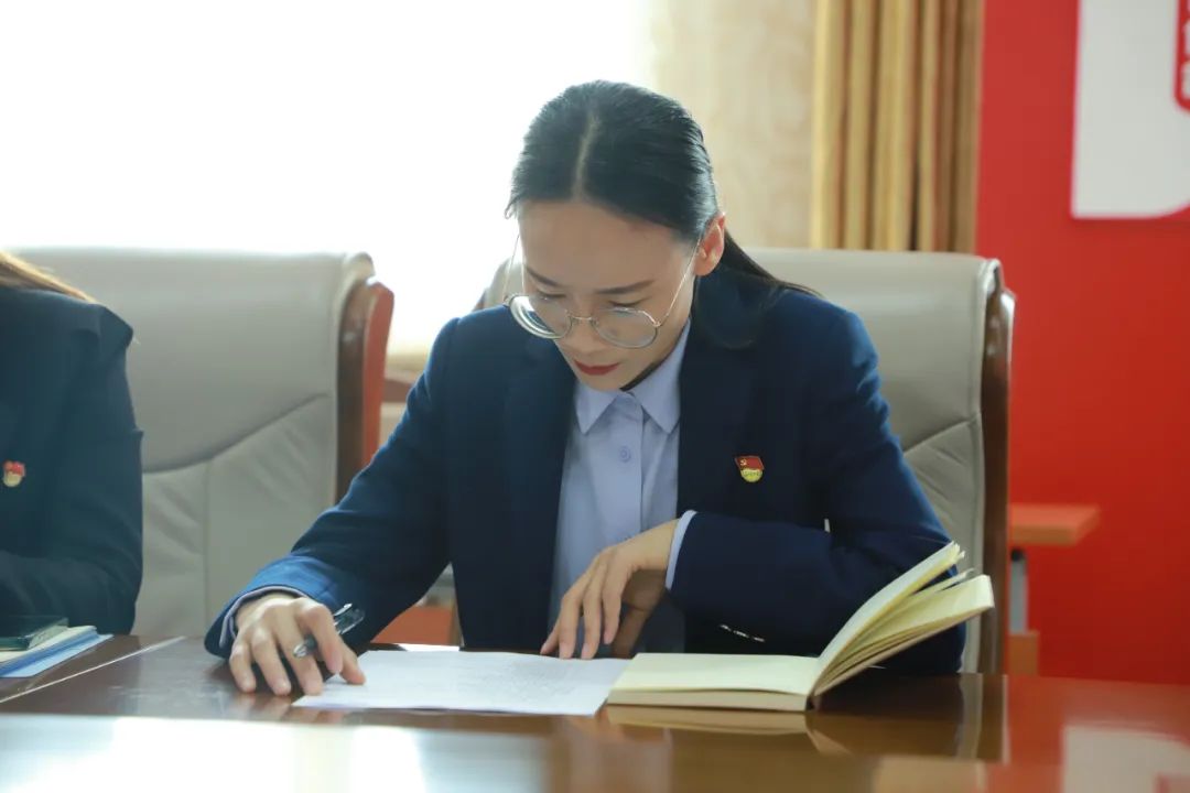 1682835992288326.jpg 李凤.jpg